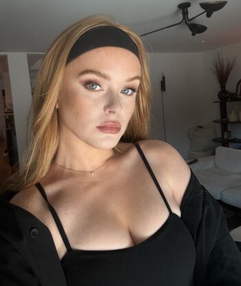 Full leaked Abigail cowen private onlyfans photo
