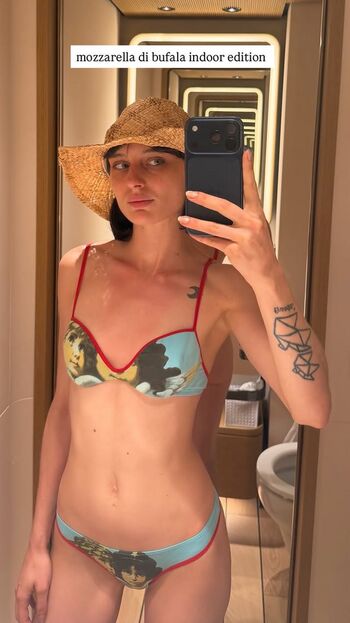 Full leaked Alice pagani private onlyfans photo