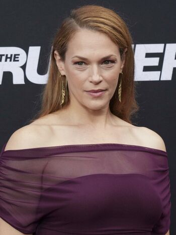 Amanda Righetti