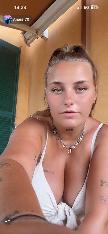 Anaisanais70