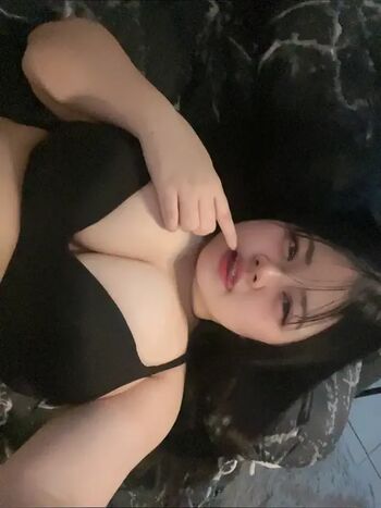 Full leaked Ari wxn private onlyfans photo