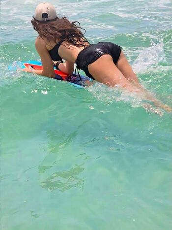 Full leaked Aruuu private onlyfans photo