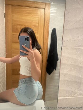 Ashlyewavve