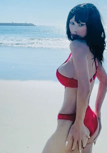 Bai Ling