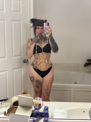 Bunny_Ellie
