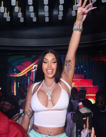 Full leaked Cardi b private onlyfans photo