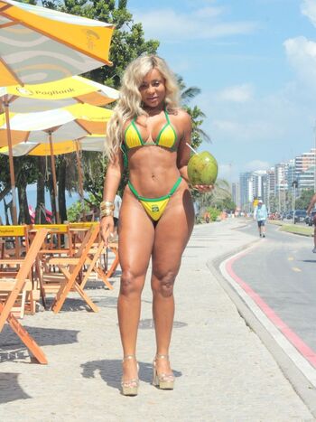 Full leaked Cariucha private onlyfans photo