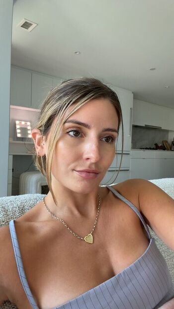 Full leaked Carla bezanson page private onlyfans photo