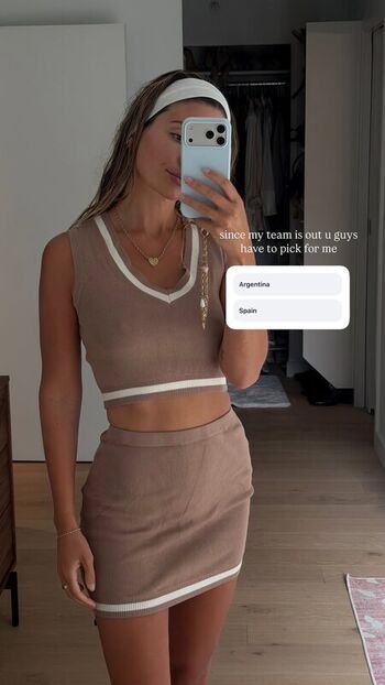 Full leaked Carla bezanson page private onlyfans photo