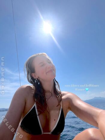 Full leaked Cathichali page private onlyfans photo