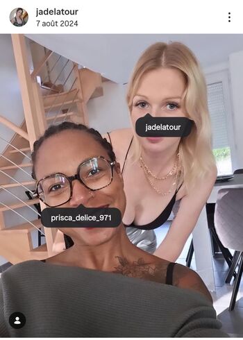 Chloe_j_official