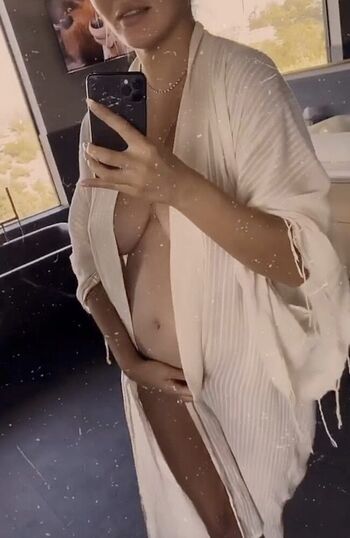 chrissyteigen