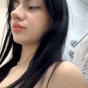Daily Camgirl Videos &Amp; Live Cam Highlights