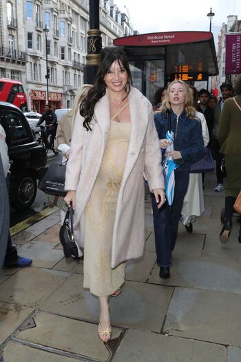 Daisy Lowe