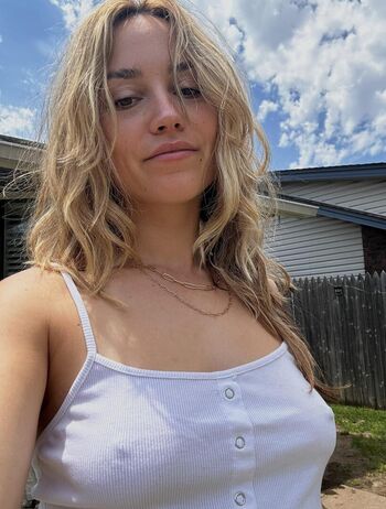 Danielle_raven