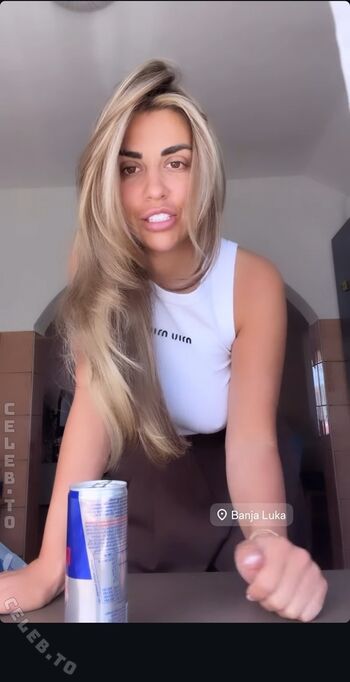 Deeanaofficial