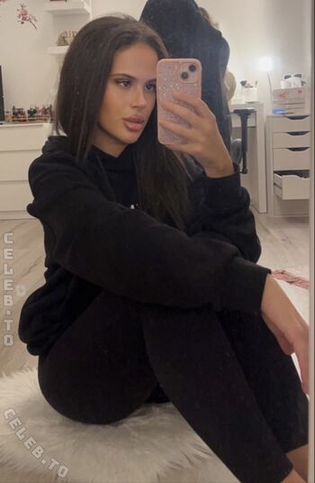 Full leaked Doloryva private onlyfans photo