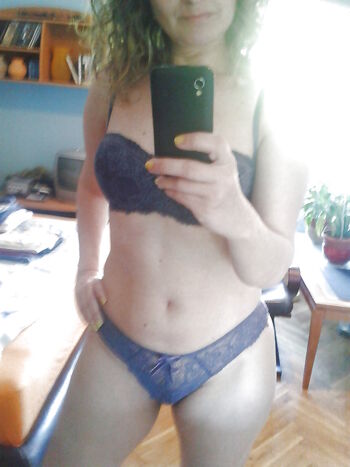 Full leaked Domace matorke milf ex yu  page private onlyfans photo