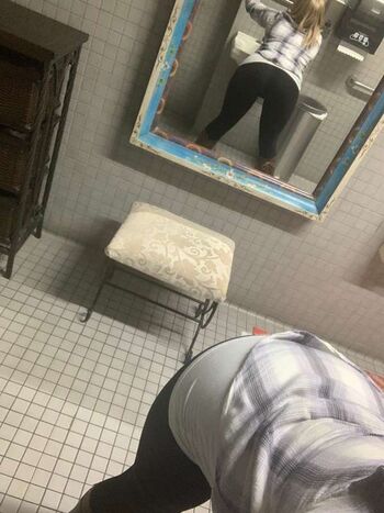 Full leaked Ellie brooks private onlyfans photo