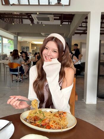 Elyn Leong