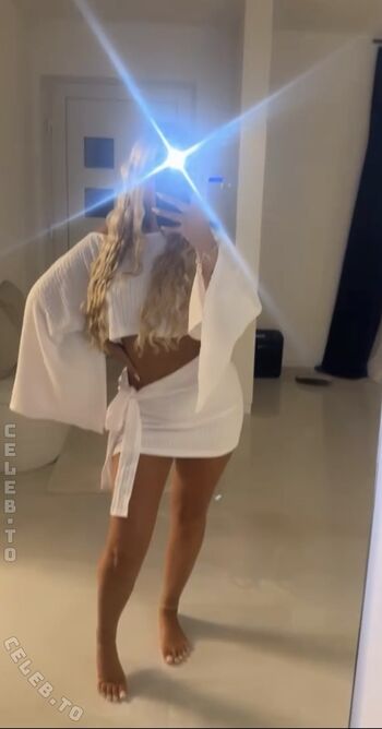 Full leaked Ema mic private onlyfans photo