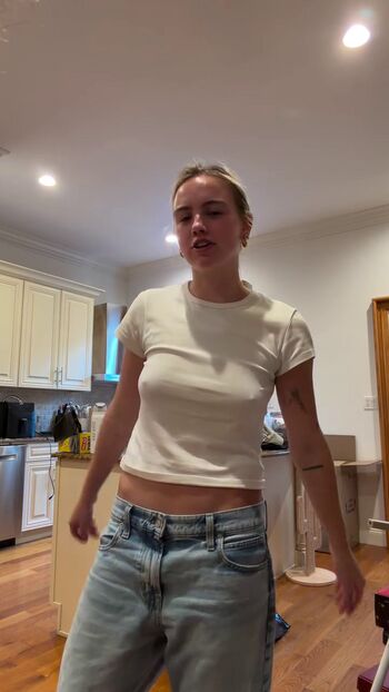 Full leaked Emma brooks private onlyfans photo
