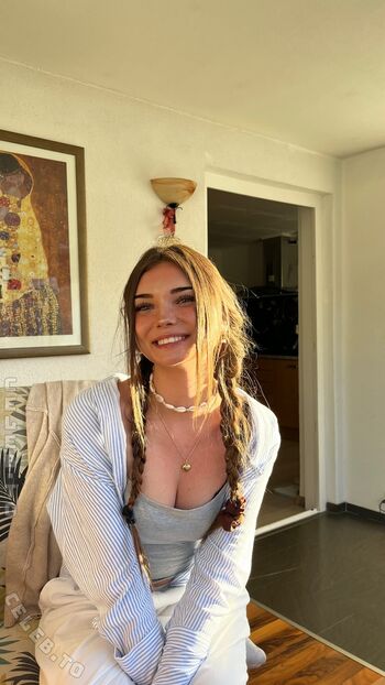 Full leaked Etiennee lng private onlyfans photo