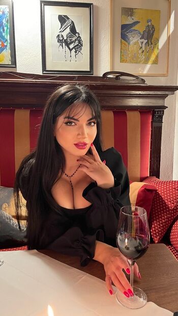 Full leaked Fainazuckerman private onlyfans photo