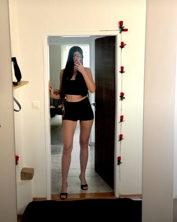 feetbycheeky