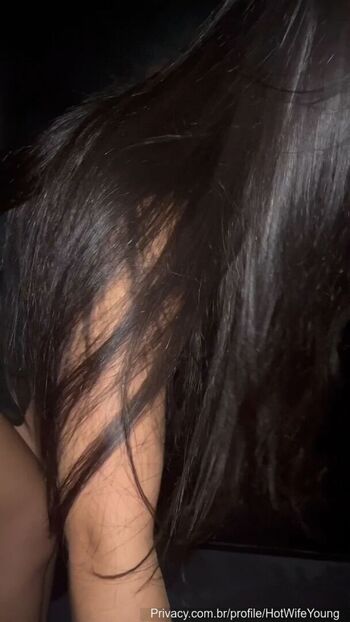 Full leaked Hotwifeyoung private onlyfans photo