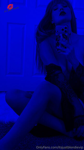 Itsjustblondie -Itsjustashley13