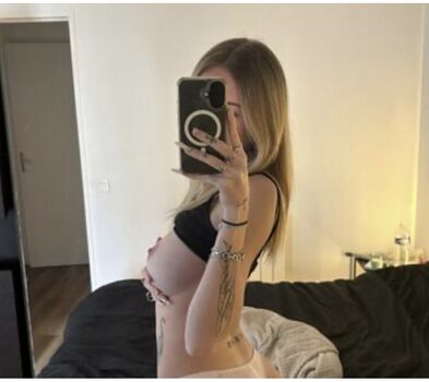 Full leaked Itslolaa bby private onlyfans photo