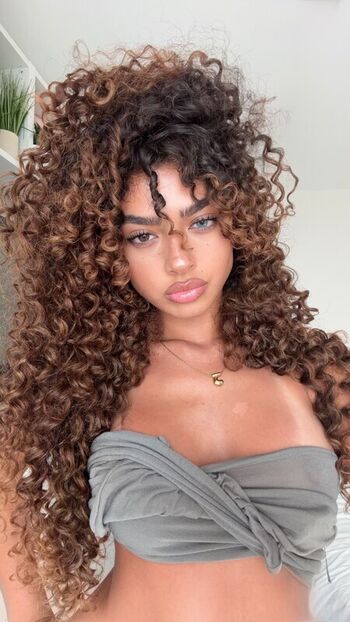 Full leaked Ciggybae / private onlyfans photo