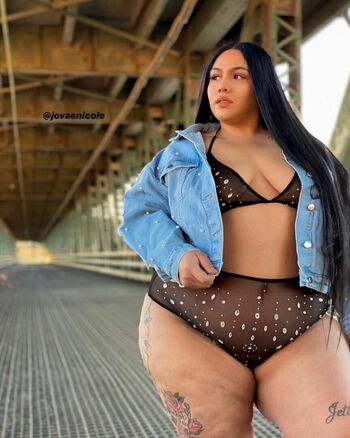 Jovaenicole