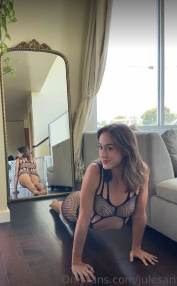 Full leaked Julesari  page private onlyfans photo