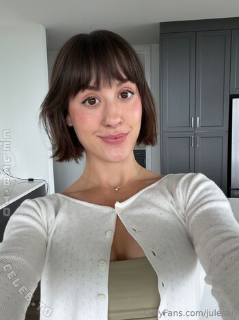 Full leaked Julesari private onlyfans photo