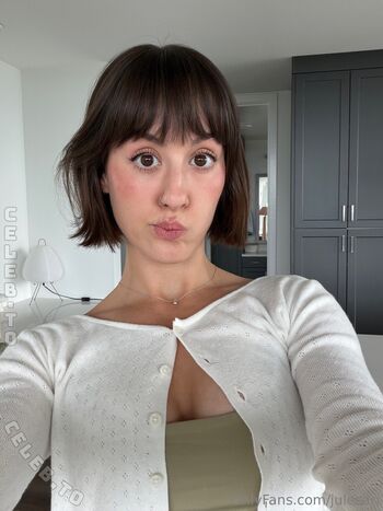 Full leaked Julesari private onlyfans photo