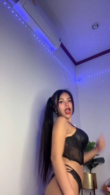 justina.azn