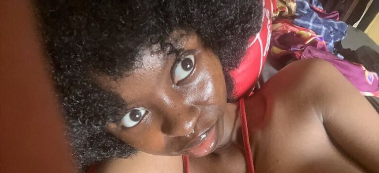 Full leaked Kikiolaola private onlyfans photo