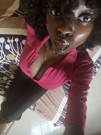 Full leaked Kikiolaola private onlyfans photo
