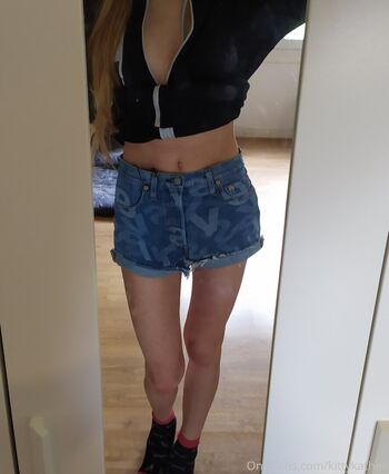 Full leaked Kittykathee private onlyfans photo