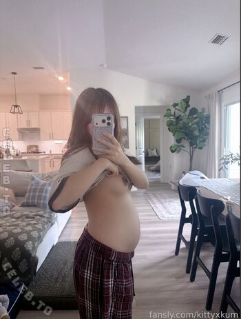 Full leaked Kittyxkum private onlyfans photo