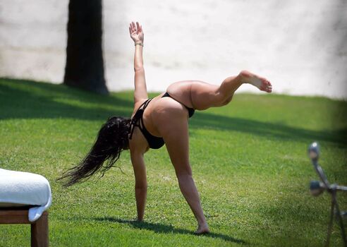 Full leaked Kourtney kardashian private onlyfans photo
