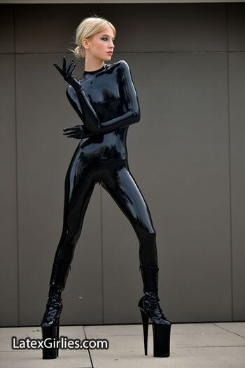 Latexgirlies