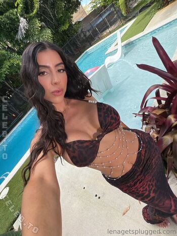 Full leaked Lena the plug page private onlyfans photo