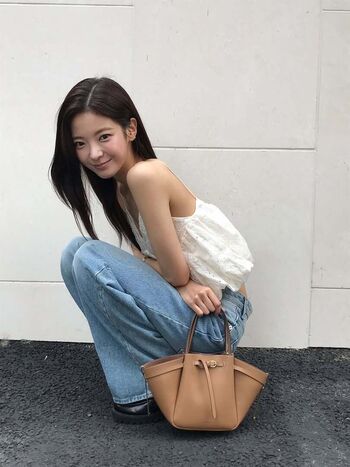 lia_loves___