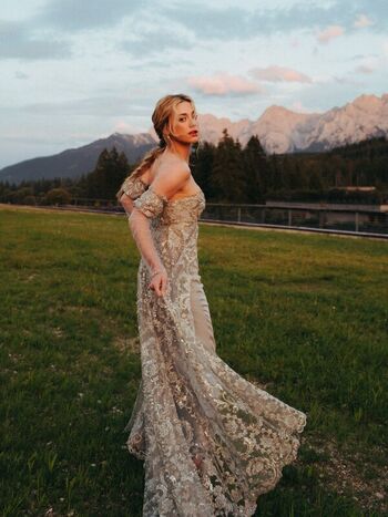 Lili Reinhart