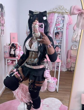 Full leaked Lilrawrs private onlyfans photo