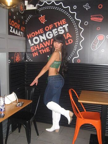 Lisha Li