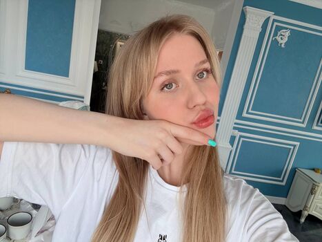 Full leaked Lolysun private onlyfans photo